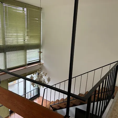 Lighthouse 奥比索拉玛里纳